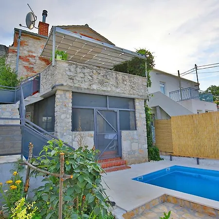 Zola Villa *